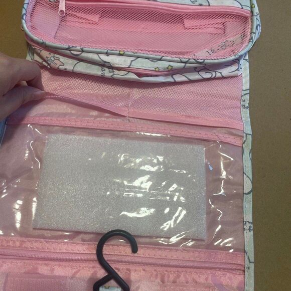 Waterproof Hanging Toiletry Travel Bag/Makeup Bag - New without Tags - Picture 6 of 8